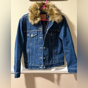 Levi Strauss & Co Jean Jacket with Faux Fur Trim (Removable) / Women’s XS